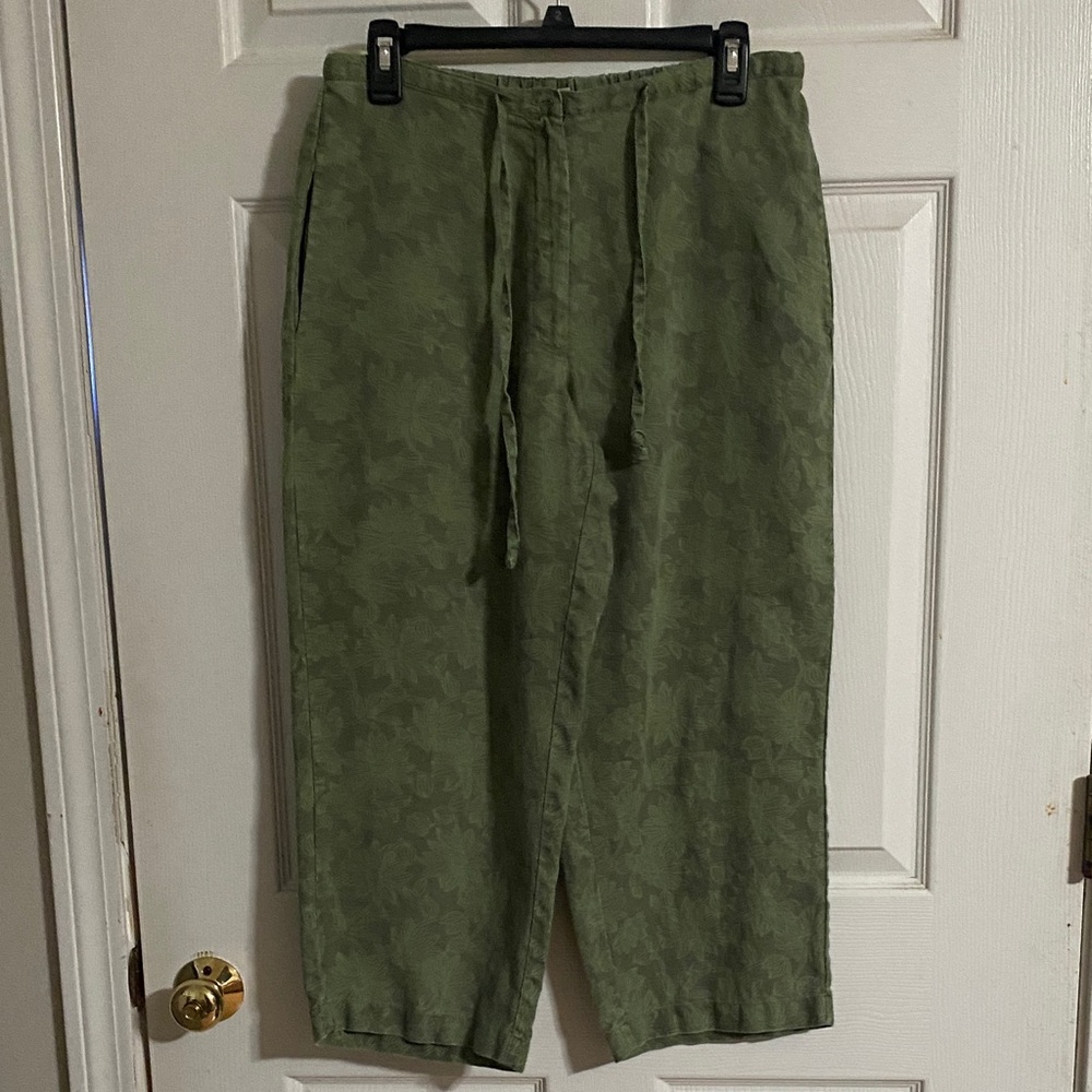 L.L. Bean LL Green floral linen Capri Casual Pants 10 p
